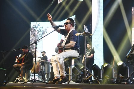 Foto de Río de Janeiro, Brasil, 14 de noviembre de 2023. Show de los cantantes Bruno y Marrone. Cantante Marrone, durante un concierto en Espao Hall en la ciudad de Río de Janeiro. - Imagen libre de derechos