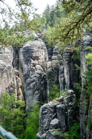 Foto de Prachov rocas, Prachovske skaly, en Bohemian Paradise, Cesky raj, República Checa. Foto de alta calidad - Imagen libre de derechos