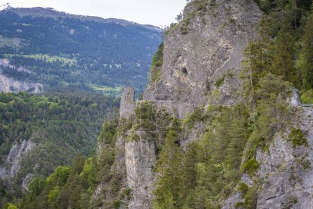 Interessante Landschaft an der Rheinschlucht in der Schweiz