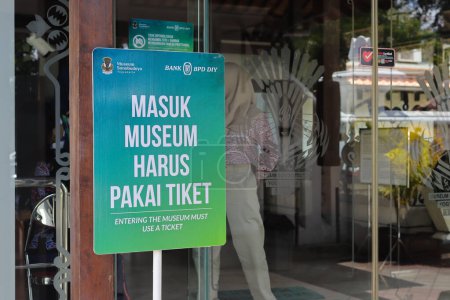 Téléchargez les photos : Sonobudoyo Museum est un musée qui abrite des collections sur la culture et l'histoire javanaises, fondé par l'Institut Java en 1919. Yogyakarta, Indonésie - 21 01 2023. - en image libre de droit