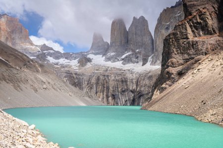 Foto de Increíble paisaje de torres del paine parque nacional, chile - Imagen libre de derechos