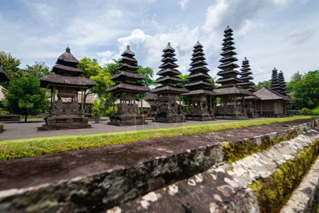 Téléchargez les photos : Vue sur le temple taman ayun à Bali, indonésie - en image libre de droit