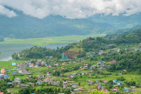 vue sur la ville de phokara, nepal