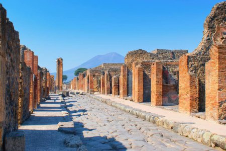 Photo for Pompeii, Campania, Naples, Italy - ruins of an ancient city buried under volcanic ash and pumice in the eruption of Mount Vesuvius in AD 79. - Royalty Free Image