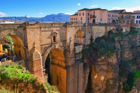 Foto de Ronda, Andalusia, Spain - famous historical city with bridge Puente Nuevo - Imagen libre de derechos