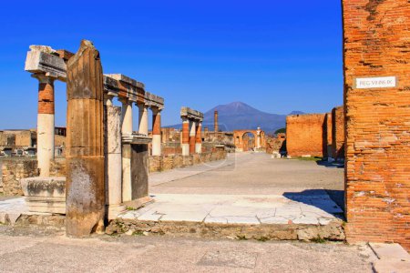 Photo for Pompeii, Campania, Naples, Italy - ruins of an ancient city buried under volcanic ash and pumice in the eruption of Mount Vesuvius in AD 79. - Royalty Free Image