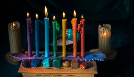 Téléchargez les photos : Energy healing, reiki session or chakra rituals with candles, wicca magic, new world, alternative medicine - en image libre de droit