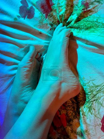 Téléchargez les photos : Foot loving. Ladies foots, concept of women's legs, beauty, body parts, white skin, element, fetish - en image libre de droit