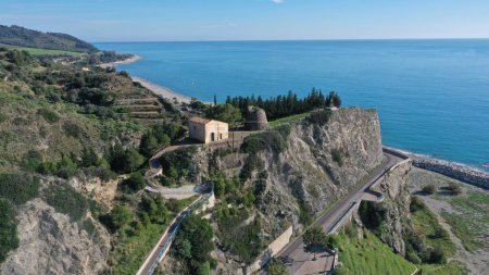 Schöne Luftaufnahmen des Südens Italiens in Bova Marina in der Nähe von Reggio Calabria