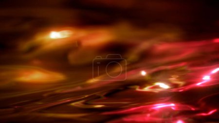 Téléchargez les photos : Elégant abstrait close-up macro vague fond de boucle. L'espace de copie rouge doré présente la toile de fond de l'élément de maquette. Illustration 3D de la forme liquide fondue de l'huile liquide brillante indigo ultraviolette. - en image libre de droit