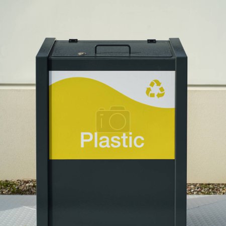 ECOLOGY - Die Container zur Mülltrennung