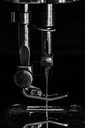 NEEDLE - Fragment of an old manual device