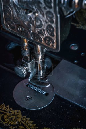 Máquina de coser - Fragmento de un viejo dispositivo manual