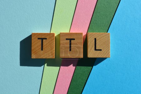 Téléchargez les photos : Abréviation TTL pour Time To Live, un mécanisme qui limite la durée de vie des données dans un ordinateur ou un réseau - en image libre de droit