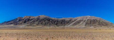 Téléchargez les photos : Vue sur le paysage montagneux du Parc National Namib-Naukluft, Namibie en saison sèche - en image libre de droit
