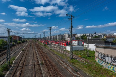 Téléchargez les photos : View of the tracks in front of Frankfurt Central Station, Germany - en image libre de droit