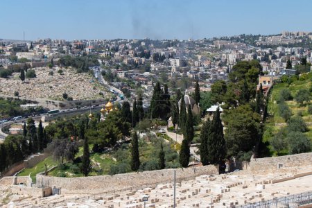Téléchargez les photos : Vue de la vieille ville de Jérusalem depuis le Mont des Oliviers - en image libre de droit