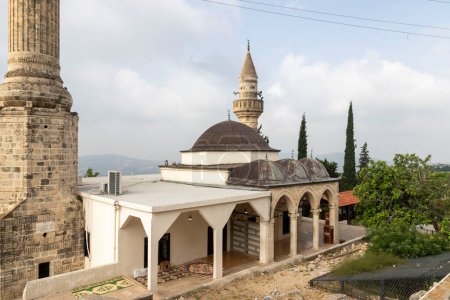 Siete durmientes mezquita aka Yedi uyurlar camii y cueva de siete durmientes en Tarso, Mersin, Turquía