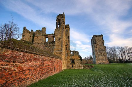 Téléchargez les photos : Vieux murs du château à Ashby de la Zouch, Royaume-Uni - en image libre de droit