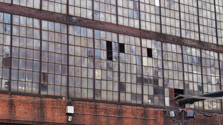 Foto de The windows of Buckeye Steel Castings, now demolished, in Columbus, Ohio USA 2022 - Imagen libre de derechos