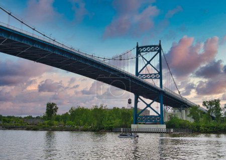 Téléchargez les photos : Le pont Anthony Wayne, communément appelé le pont de haut niveau, Toledo Oh USA 2023 - en image libre de droit