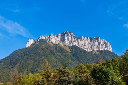 Foto de Montañas, los dientes de Lanfon sobre Annecy, en Haute Savoie, Francia - Imagen libre de derechos