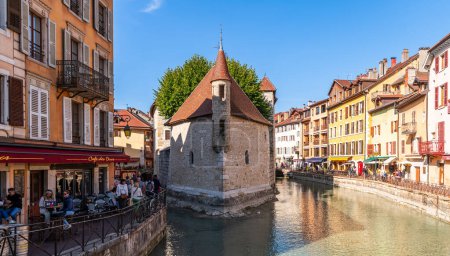 Téléchargez les photos : Palais de l'isle, sur la rivière Thiou, à Annecy, Haute-Savoie, France - en image libre de droit