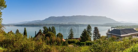 Téléchargez les photos : Vue panoramique du lac Bourget, Savoie, France - en image libre de droit