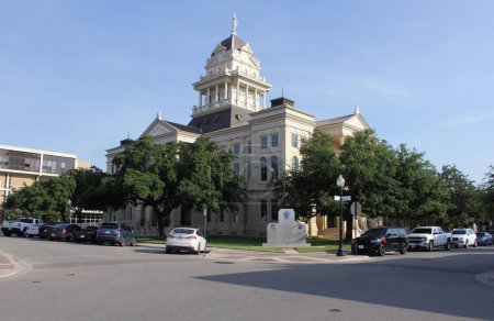 Téléchargez les photos : Belton, Texas - 7 juin 2023 : Palais de justice historique du comté de Bell situé dans le centre-ville de Belton au Texas - en image libre de droit