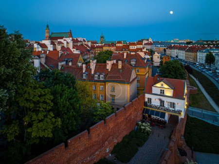 Téléchargez les photos : Vue aérienne de la vieille ville de Varsovie, site de l'UNESCO reconstruit après la Seconde Guerre mondiale - en image libre de droit