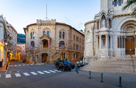 Téléchargez les photos : Coucher de soleil sur la vieille ville de Monaco, cité-État souveraine sur la Côte d'Azur, en Europe occidentale, sur la mer Méditerranée - en image libre de droit
