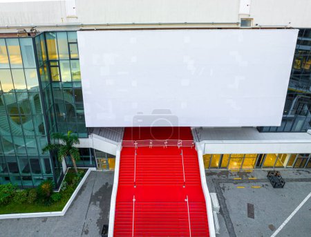 Téléchargez les photos : Vue aérienne de Cannes, station balnéaire de la Côte d'Azur, célèbre pour son festival international du film, France - en image libre de droit