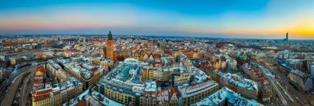 Foto de Vista aérea de Wroclaw en invierno, Polonia, UE - Imagen libre de derechos