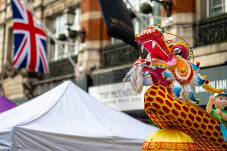 Foto de Danza del dragón durante las celebraciones del año lunar chino en Londres, Inglaterra - Imagen libre de derechos