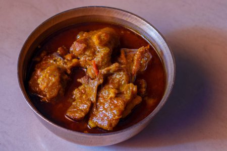 Deliciosa Mutton Curry cocina de estilo bengalí.