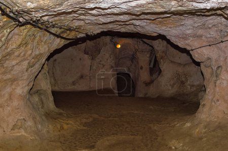 Téléchargez les photos : Une scène de la ville antique souterraine de Cappadoce, Turquie. - en image libre de droit