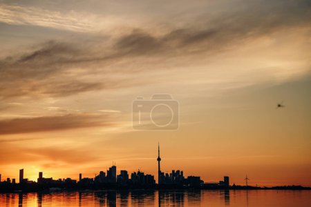 Vue panoramique de l'horizon de Toronto au lever du soleil, Ontario, Canada. Photo de haute qualité