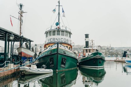 Téléchargez les photos : Old Boats from Rahmi M. Koc Museum 11-04-2018 Istanbul-Turquie - sep 2022. Photo de haute qualité - en image libre de droit