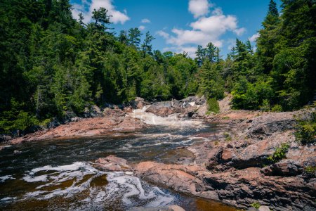 Foto de Chippewa Falls en Algoma, Ontario, Canadá. .. Foto de alta calidad - Imagen libre de derechos