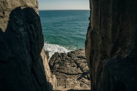 Aussichtspunkt am Kap Carvoeiro an der Küste des Atlantiks, Halbinsel Peniche, Portugal. Hochwertiges Foto