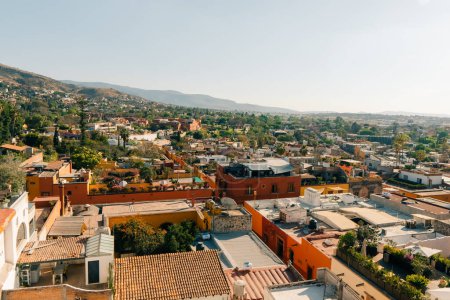 Téléchargez les photos : Dôme et vue arrière de La Parroquia dans la ville historique mexicaine de San Miguel de Allende. Photo de haute qualité - en image libre de droit