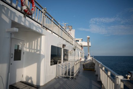 South Baymouth, On, Canadá-Julio 2022 - ferry Chi-Cheemaun que llega a South Baymouth desde Tobermory. Foto de alta calidad