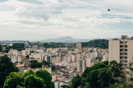  Rio de Janeiro, Brésil - 23 septembre 2023 Vue aérienne d'Arcos da Lapa Arches et du tramway Santa Teresa. Photo de haute qualité