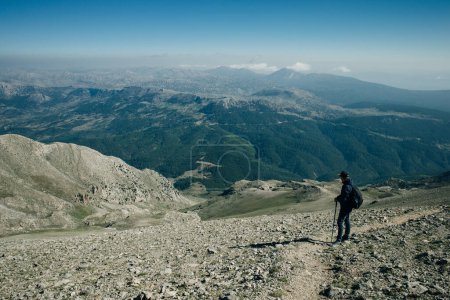 Téléchargez les photos : Vue sur la montagne Dedegol Tepesi en Turquie. Photo de haute qualité - en image libre de droit