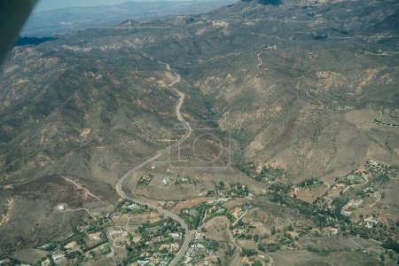 Foto de Vista aérea de las colinas en Los Ángeles, California. Foto de alta calidad - Imagen libre de derechos