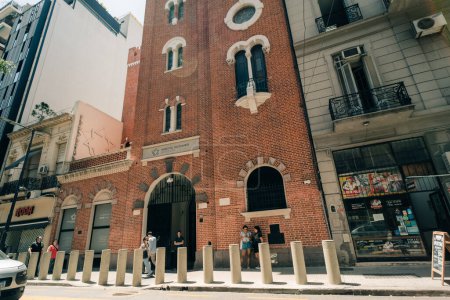 Téléchargez les photos : BUENOS AIRES, ARGENTINE - 30 SEP 2023 façade du musée HOLOCAUST. Photo de haute qualité - en image libre de droit