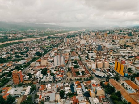 Luftaufnahme von San Salvador de Jujuy, Argentinien. Hochwertiges Foto