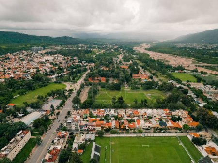 vue aérienne de San Salvador de Jujuy, en argentine. Photo de haute qualité
