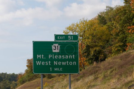 Ausfahrt 51 von der I-70 zur PA-31 in Richtung Mt. Pleasant und West Newton, Pennsylvania