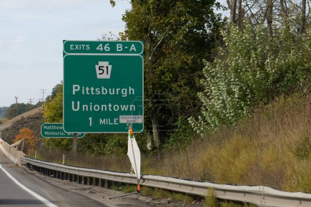 salida 46 B-A de la I-70 hacia PA-51 hacia Pittsburgh y Uniontown Pennsylvania